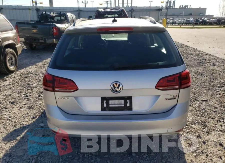 3VW017AU8HM532724 Photo# 6