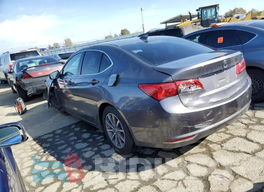 19UUB1F35JA001743 Photo# 2