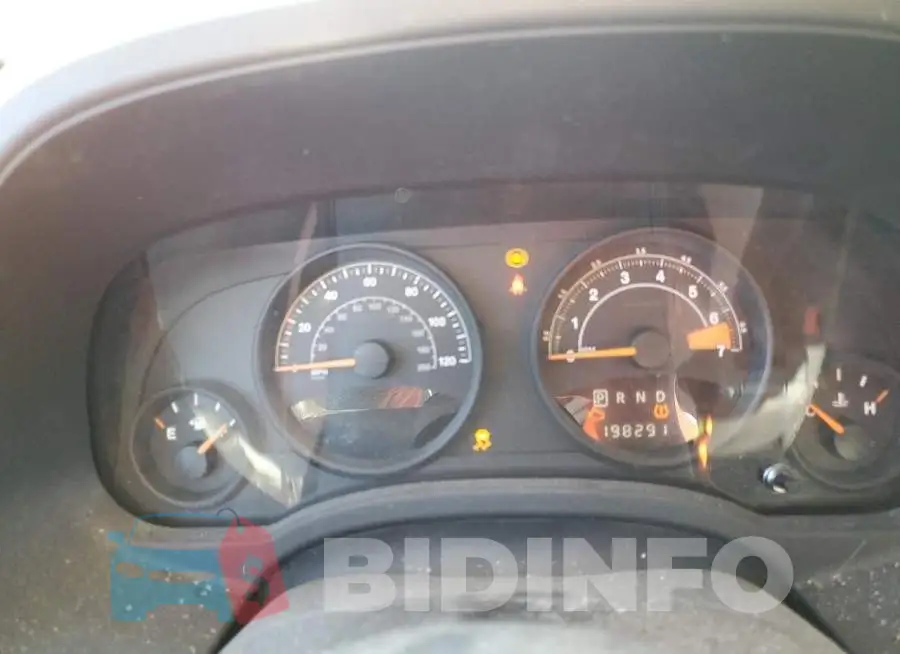 1C4NJPBBXED916131 Photo# 9