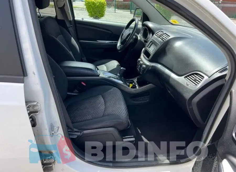 3C4PDCAB5GT208795 Photo# 5