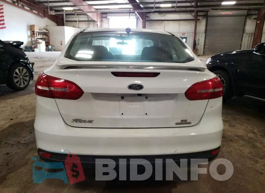 1FADP3F24FL320166 Photo# 6