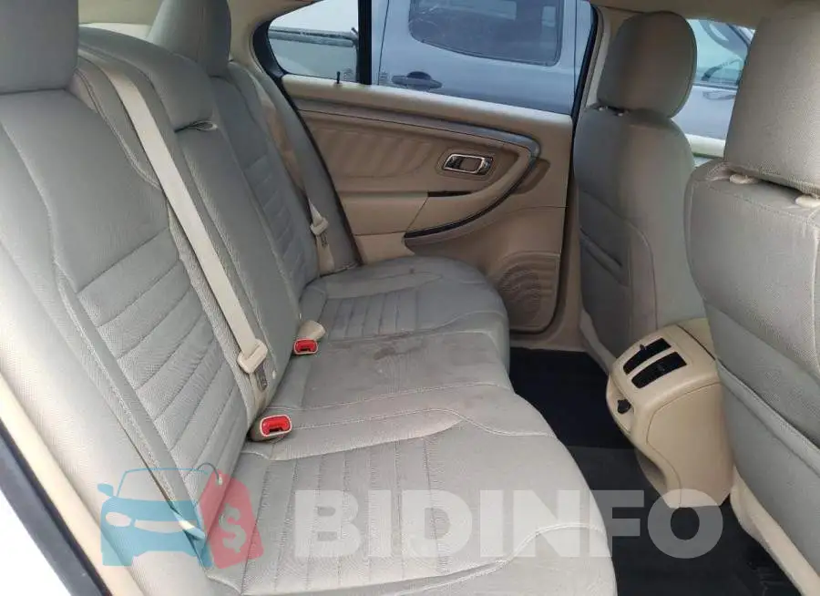1FAHP2D88EG184957 Photo# 10