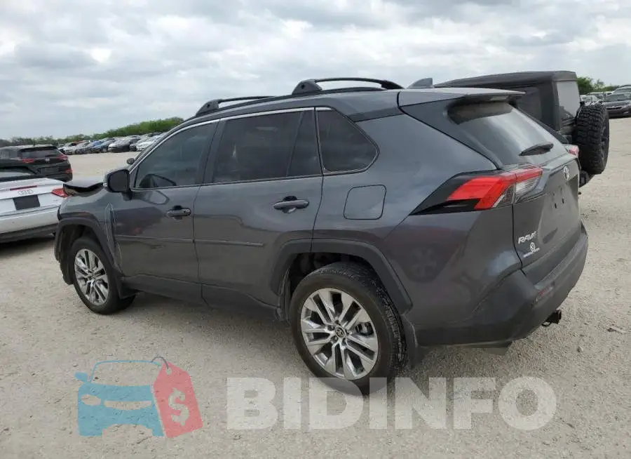2T3C1RFV6MC109891 Photo# 2