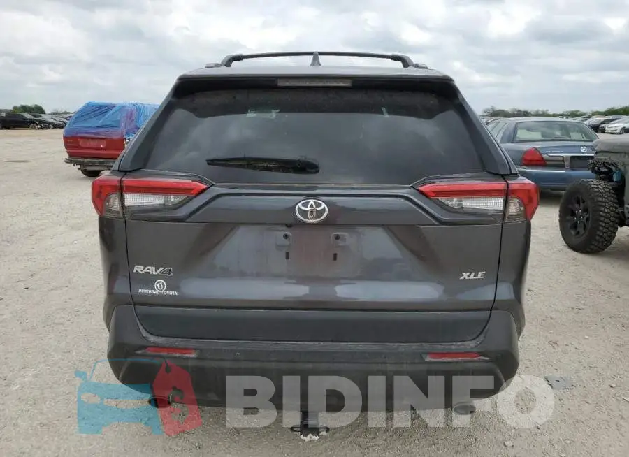 2T3C1RFV6MC109891 Photo# 6