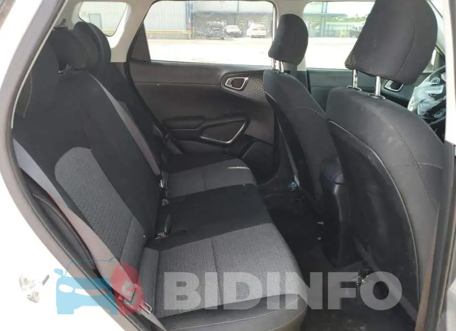KNDJ23AUXL7724873 Photo# 6