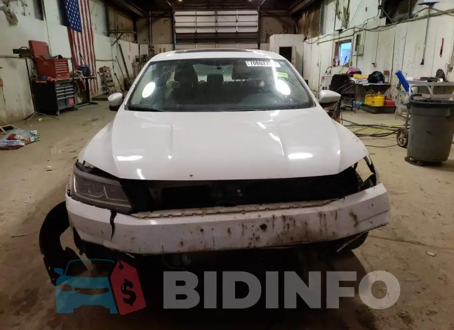 1VWBT7A33HC067944 Photo# 5