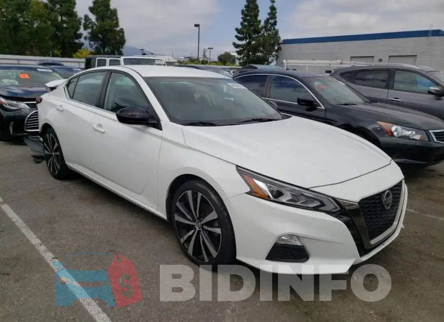 1N4BL4CV3KC177437 Photo# 4