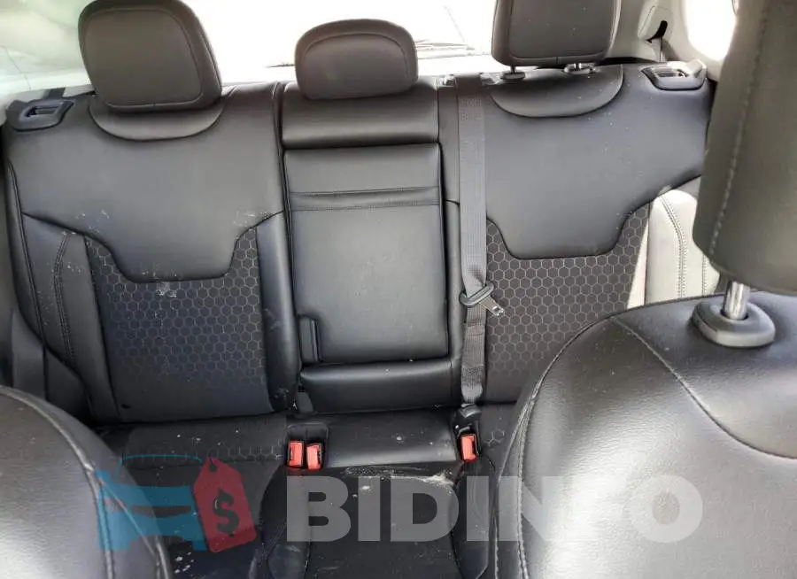 3C4NJCBB2LT150945 Photo# 10