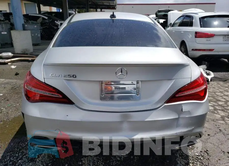 WDDSJ4EB2JN533727 Photo# 6