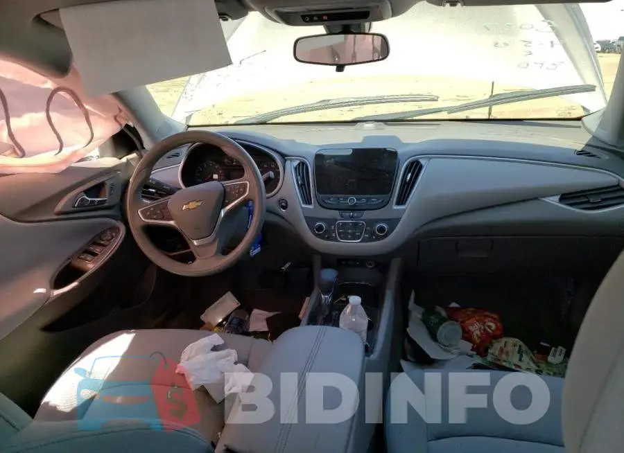 1G1ZD5ST4NF146933 Photo# 8