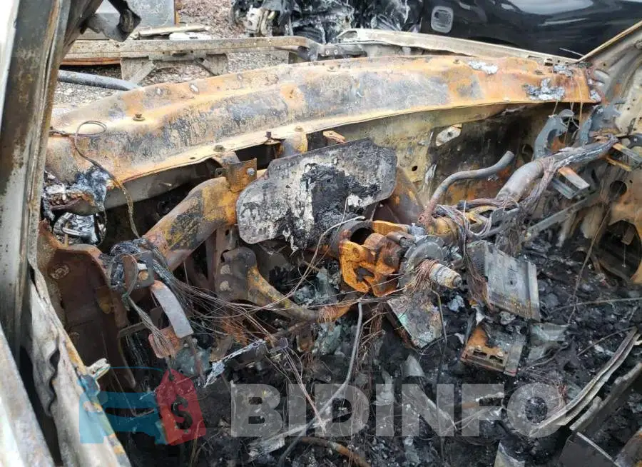 3GCUKPEC5JG189930 Photo# 9