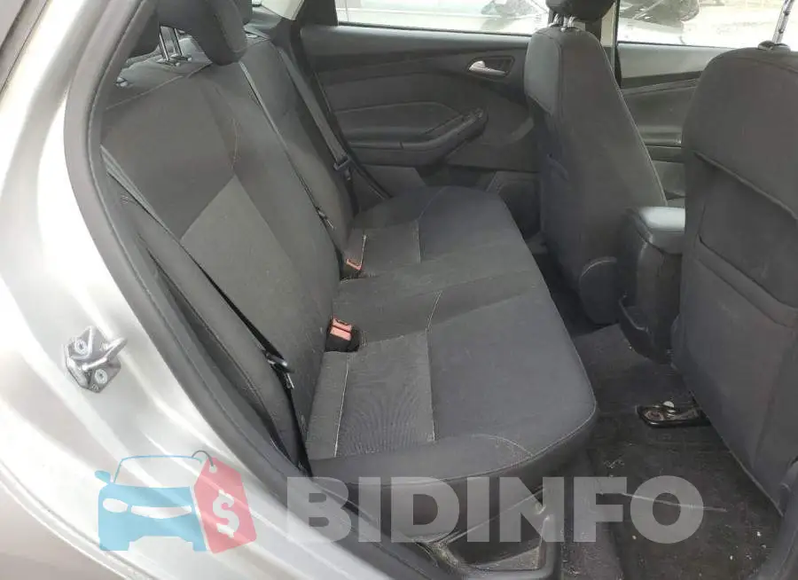 1FADP3F25GL262067 Photo# 10