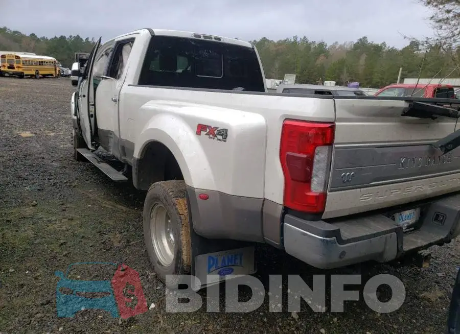 1FT8W3DT1JEB81539 Photo# 2