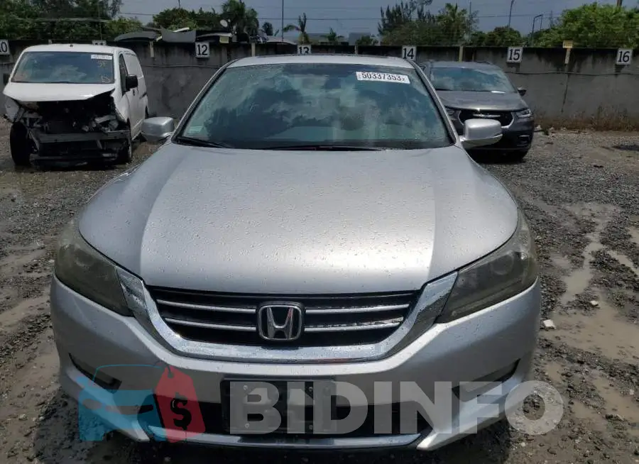 1HGCR2F78FA178262 Photo# 5