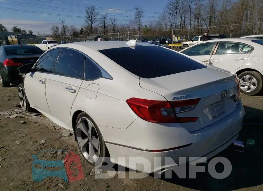 1HGCV2F96JA006267 Photo# 2