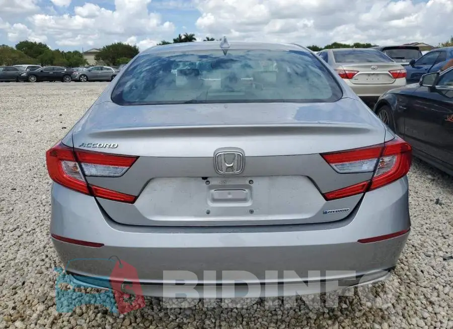 1HGCV3F54KA018972 Photo# 6