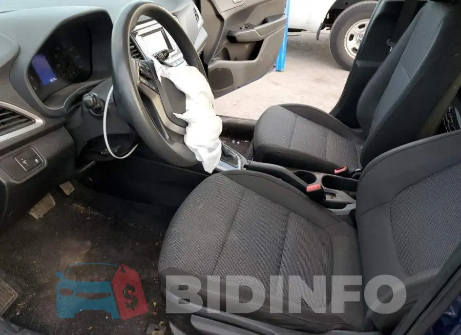 3KPC24A68LE114146 Photo# 7