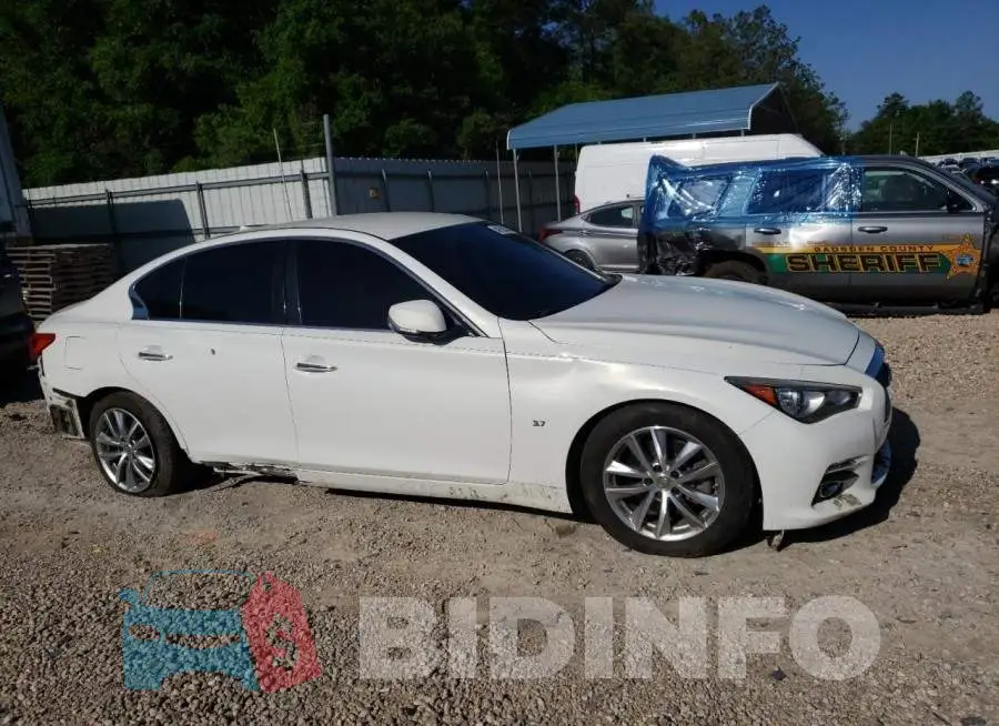 JN1BV7AP1FM352135 Photo# 4