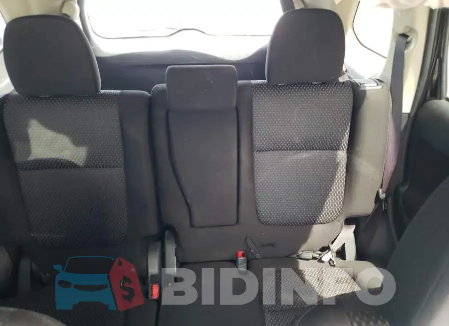 JA4AD2A37JZ064010 Photo# 10
