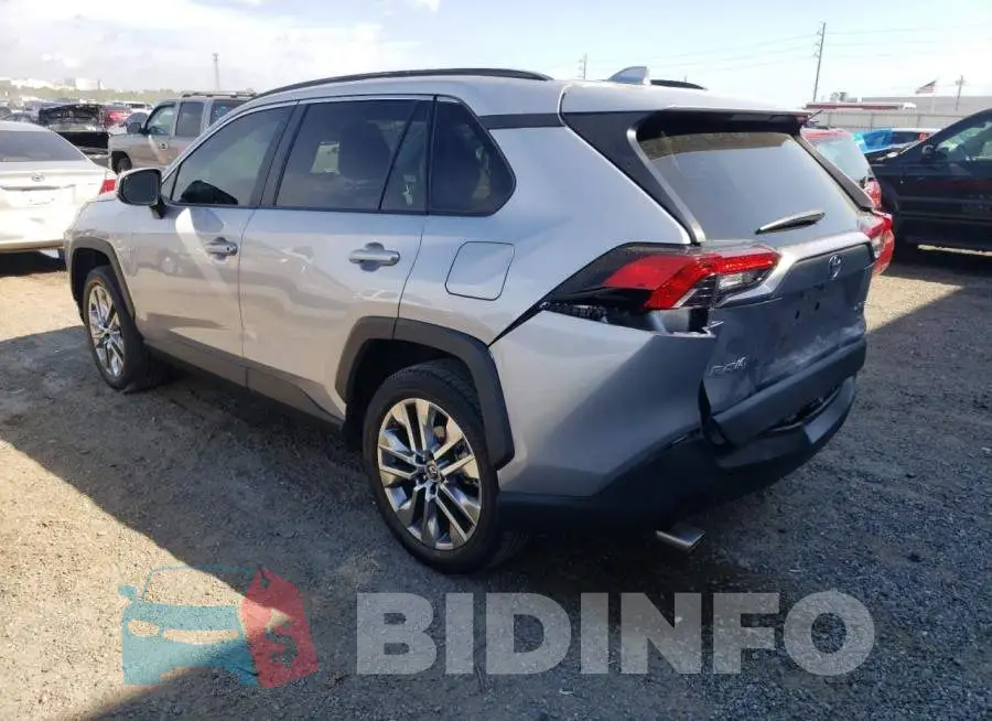2T3C1RFV8KC023947 Photo# 2