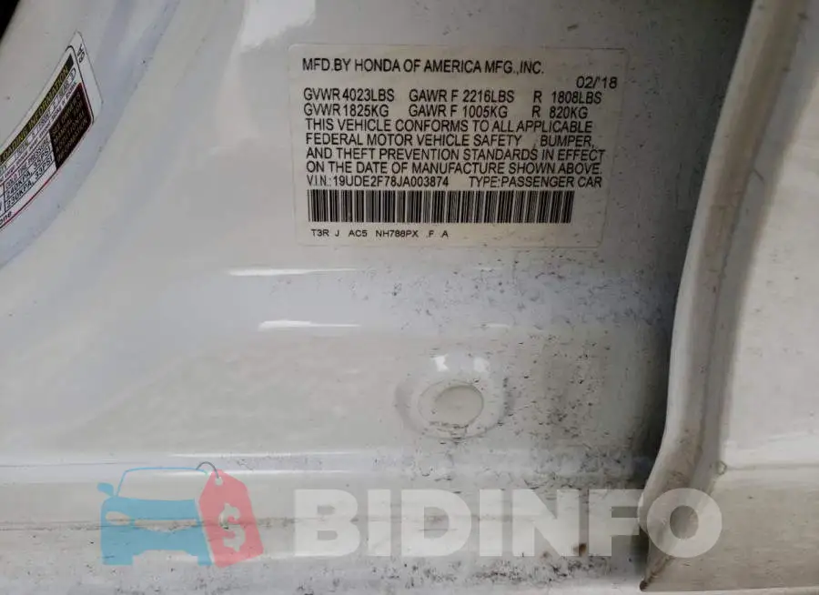 19UDE2F78JA003874 Photo# 12