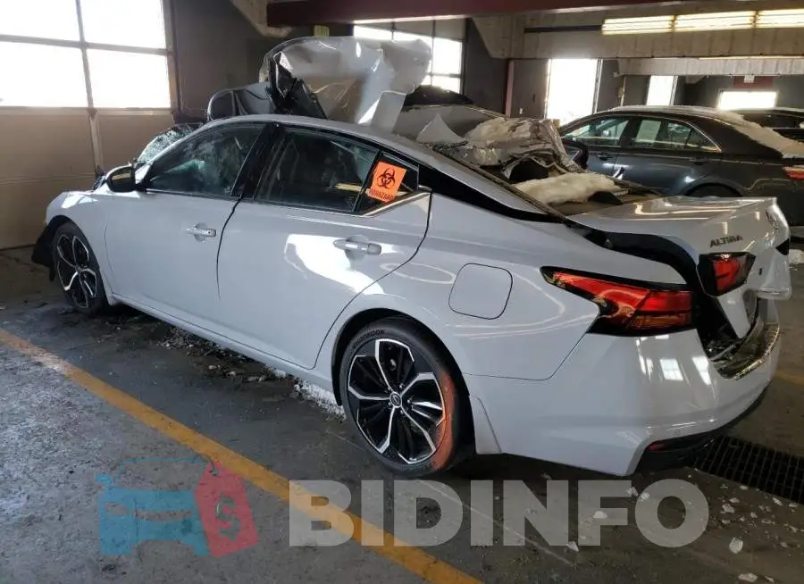 1N4BL4CV9PN302047 Photo# 2