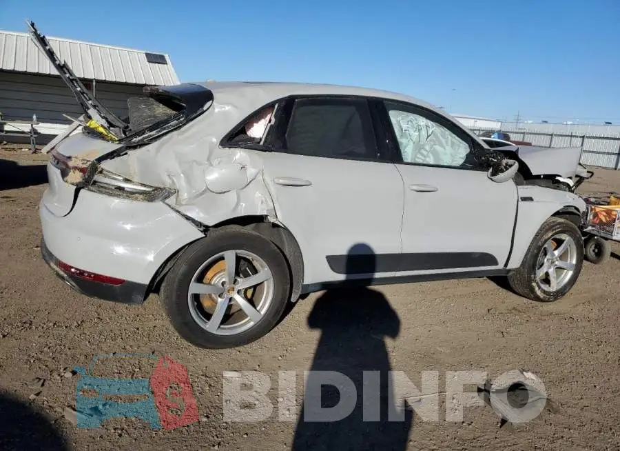 WP1AA2A52LLB15224 Photo# 3