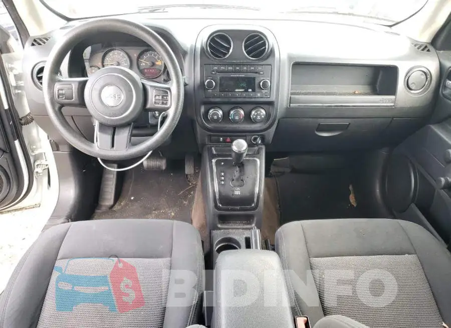 1C4NJPBB9ED798282 Photo# 8
