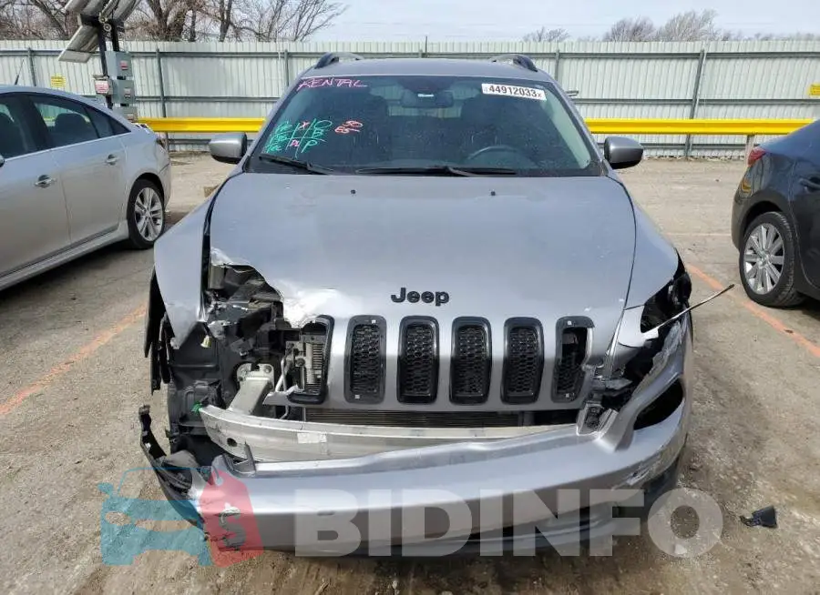1C4PJLCB3JD595740 Photo# 5