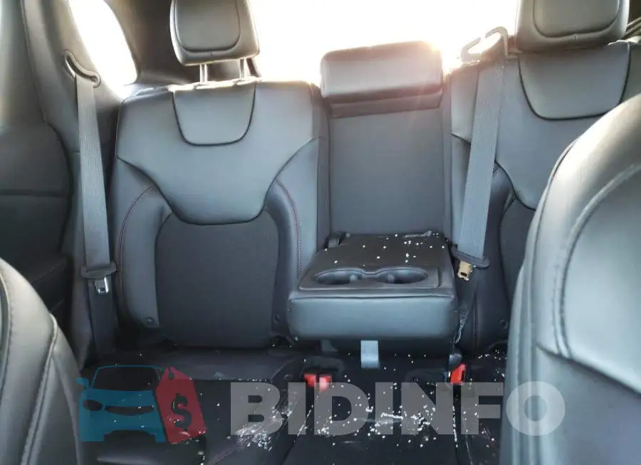1C4PJMBX1KD425946 Photo# 10