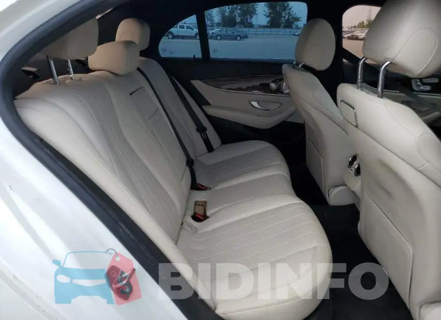 WDDZF4JB1JA336903 Photo# 10