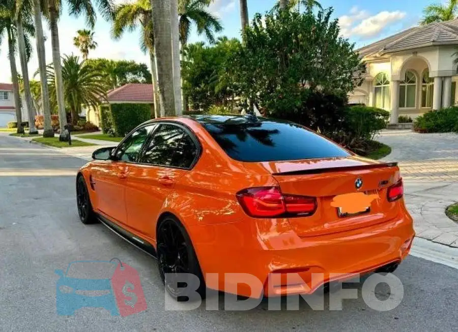 WBS8M9C56J5K98635 Photo# 3