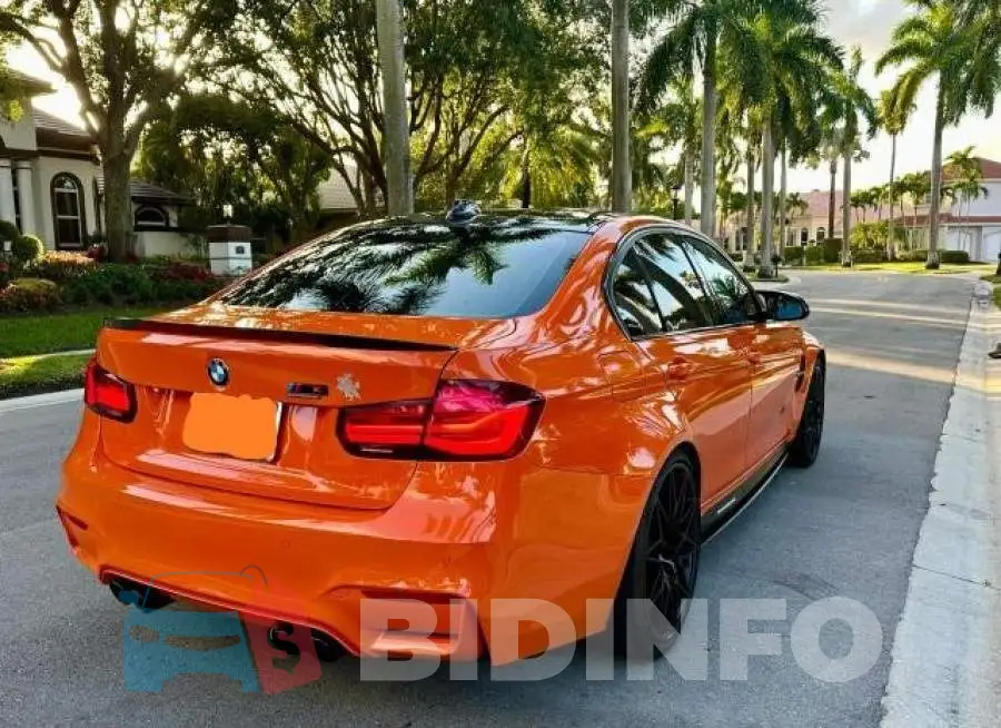 WBS8M9C56J5K98635 Photo# 4