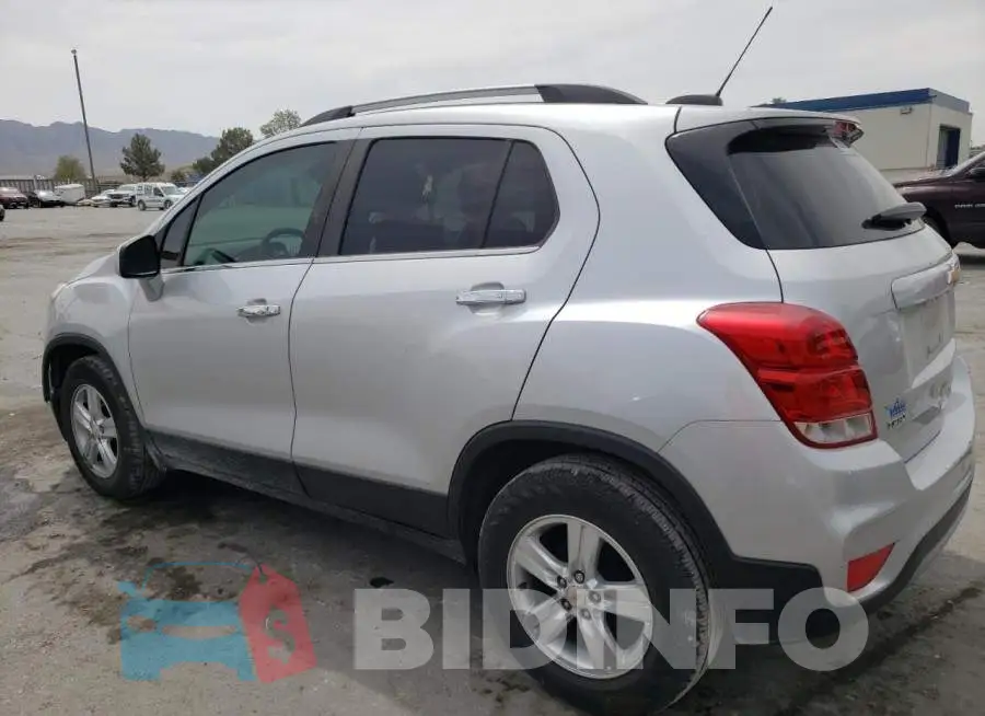 KL7CJLSB1JB633376 Photo# 2