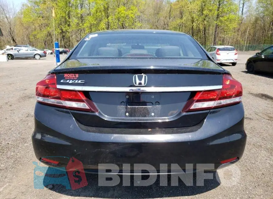19XFB2F77FE281217 Photo# 6