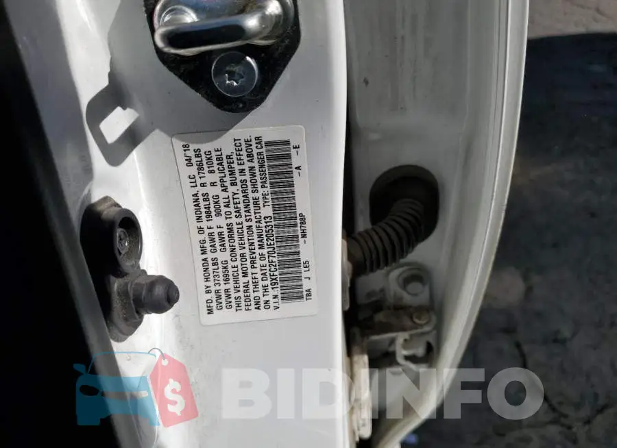 19XFC2F70JE205313 Photo# 12
