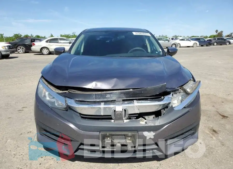 19XFC2F79HE232438 Photo# 5