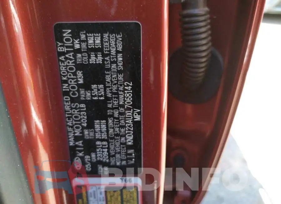 KNDJ23AUXL7068142 Photo# 12