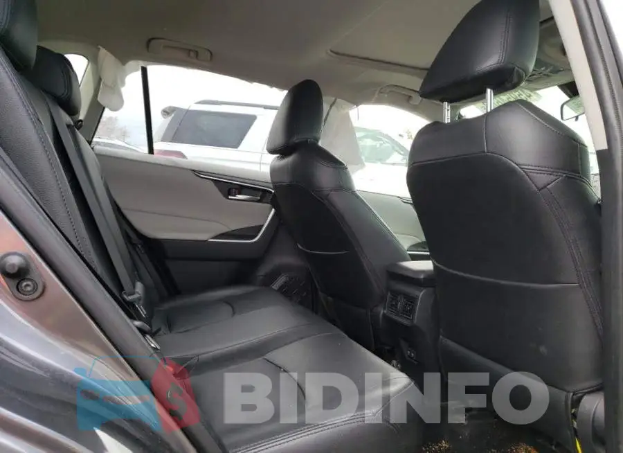 JTMP1RFV8LD530877 Photo# 11