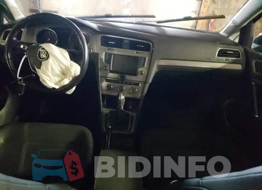 3VW217AU6HM017827 Photo# 8