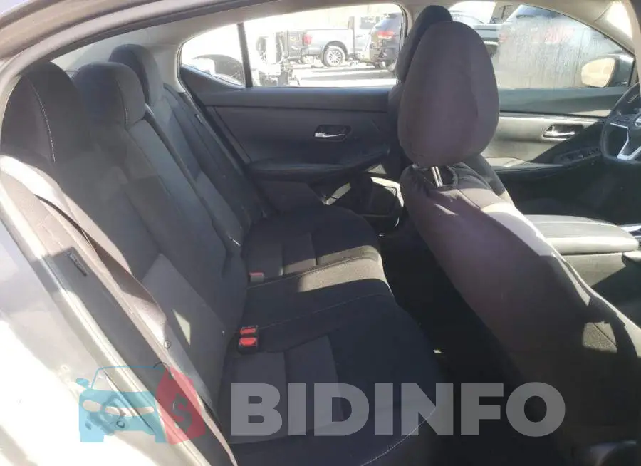 3N1AB8CV4NY209133 Photo# 10