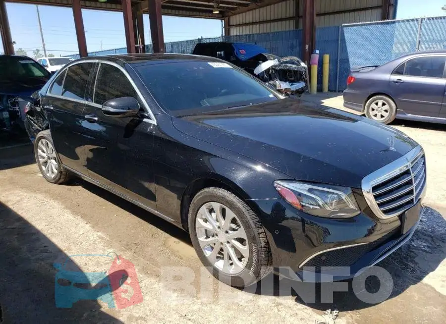WDDZF4KB2HA204175 Photo# 4