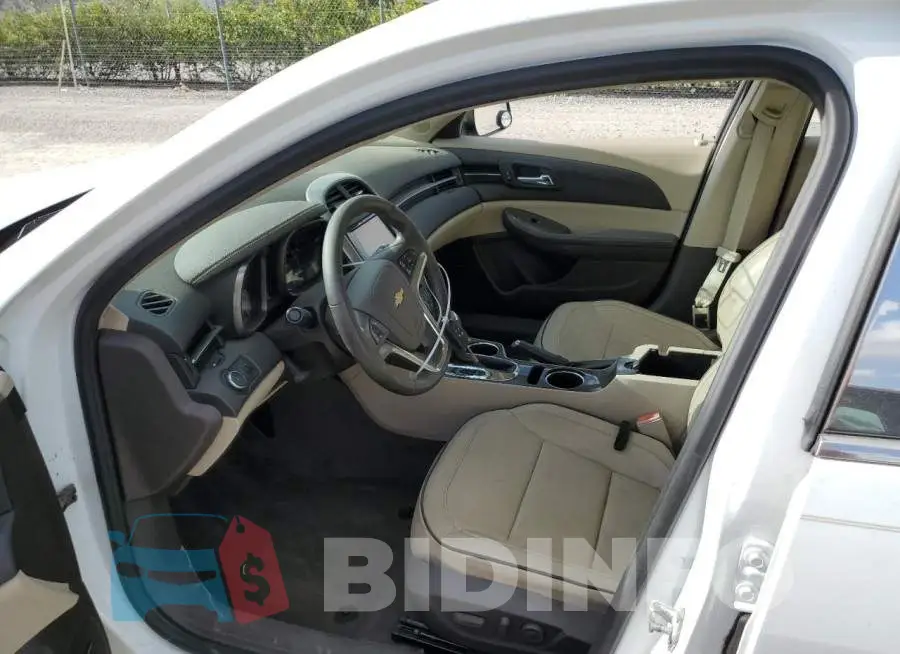 1G11E5SL7EF271158 Photo# 7