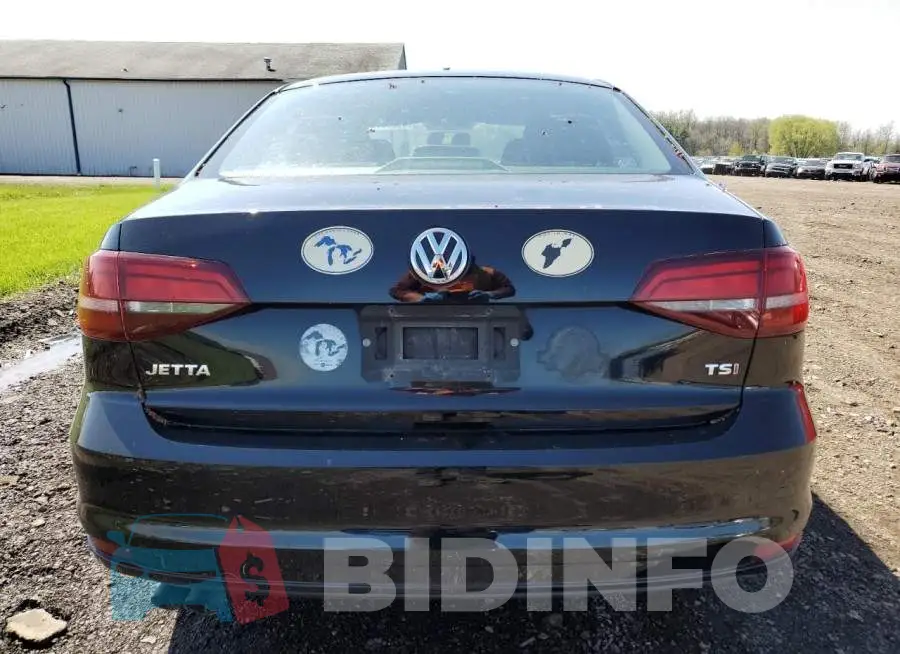 3VW167AJ2GM292676 Photo# 6