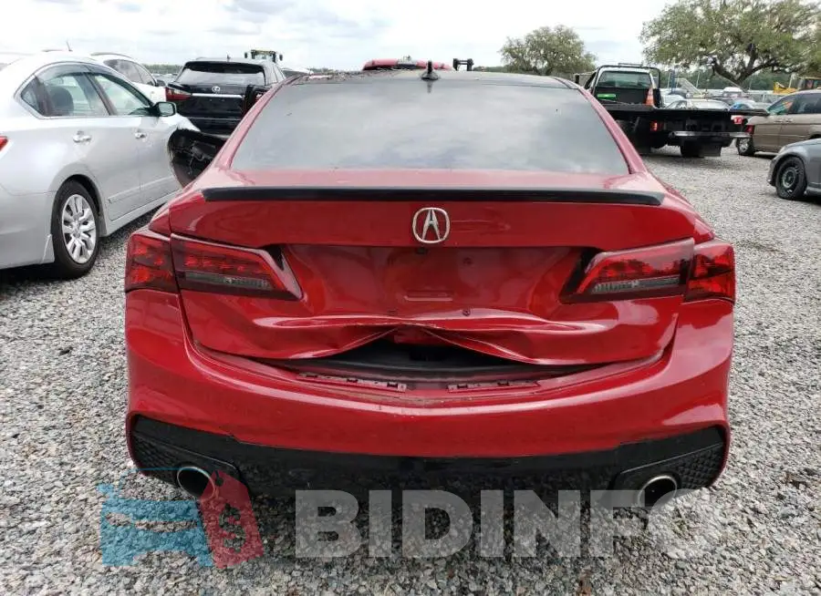 19UUB2F60KA004552 Photo# 6