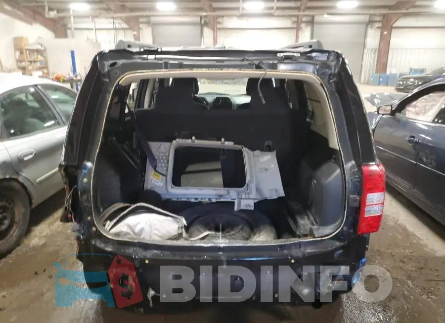 1C4NJPFB5ED857306 Photo# 6