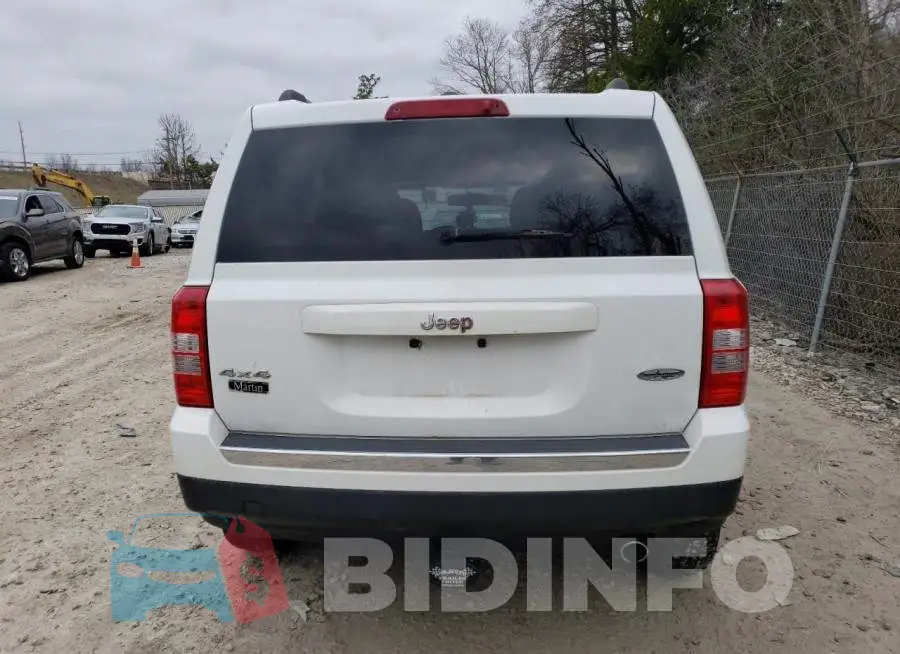 1C4NJRFB8GD610778 Photo# 6