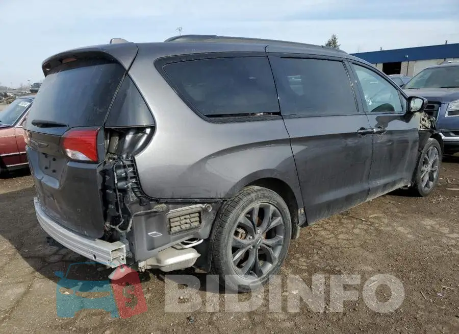 2C4RC1EG6JR289256 Photo# 3