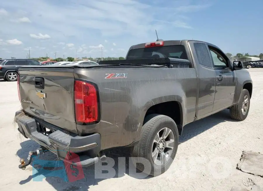 1GCHSCEA8F1215242 Photo# 3