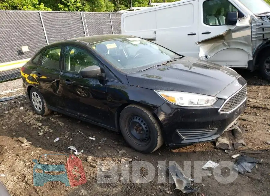 1FADP3E27GL374144 Photo# 4